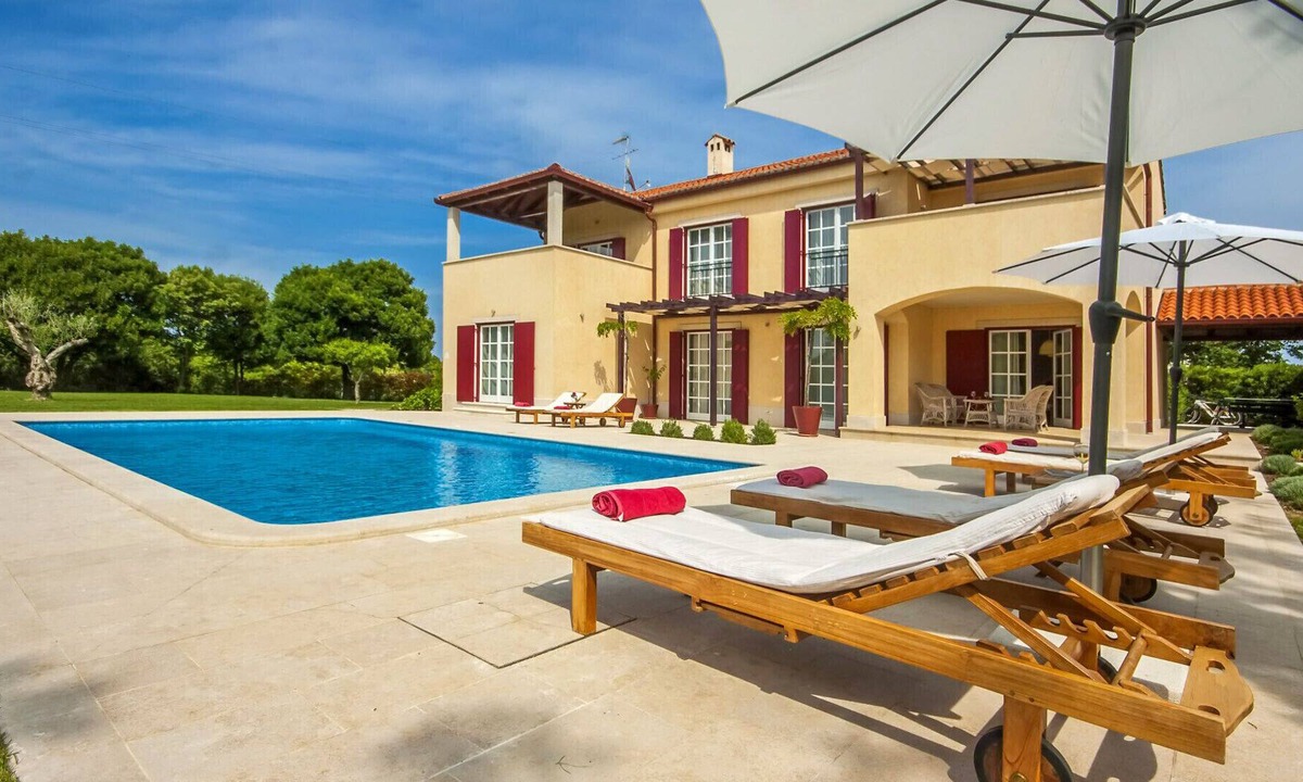 Butkovici Villa | Beautiful Villa Mirna