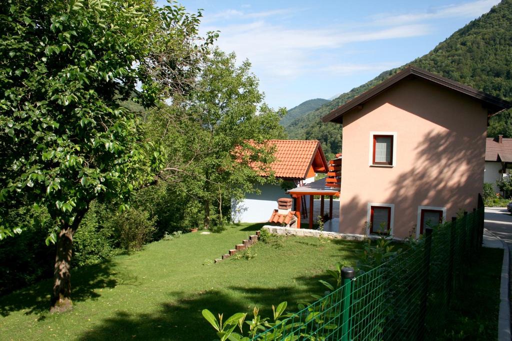 Tolmin House | Bed & Fishing House