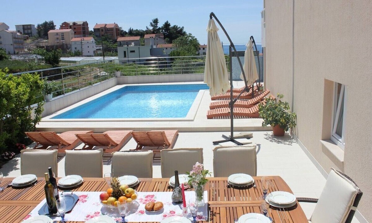 Podstrana Villa | Big Family House With Heated Pool And Finish Sauna