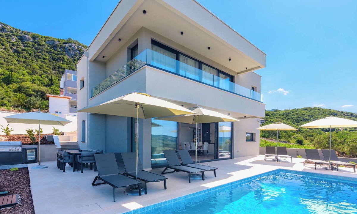 Popovici Villa | Brand New Luxury Villa Aurea with Infinity Pool & Stunning Views