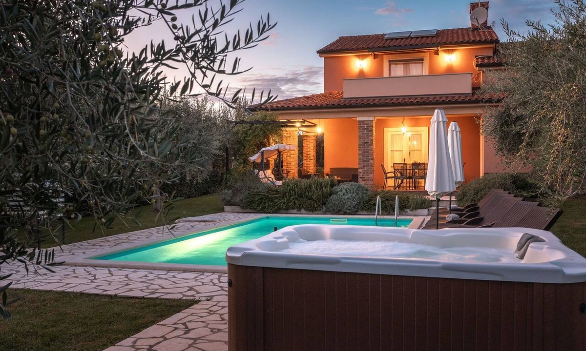 Kastelir-Labinci House | Casa Clara by Interhome