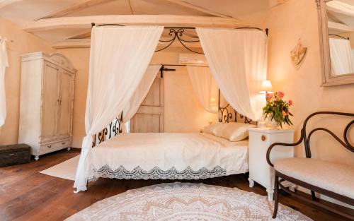 Livade Villa | Casa Contessa - Romantic stone villa near Motovun