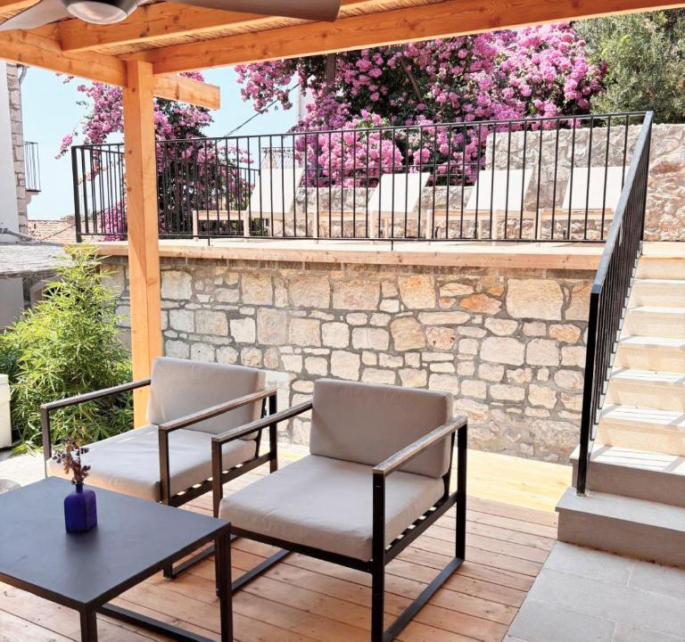 Hvar Old Town House | Casa Gojave - Authentic Hvar House with Garden