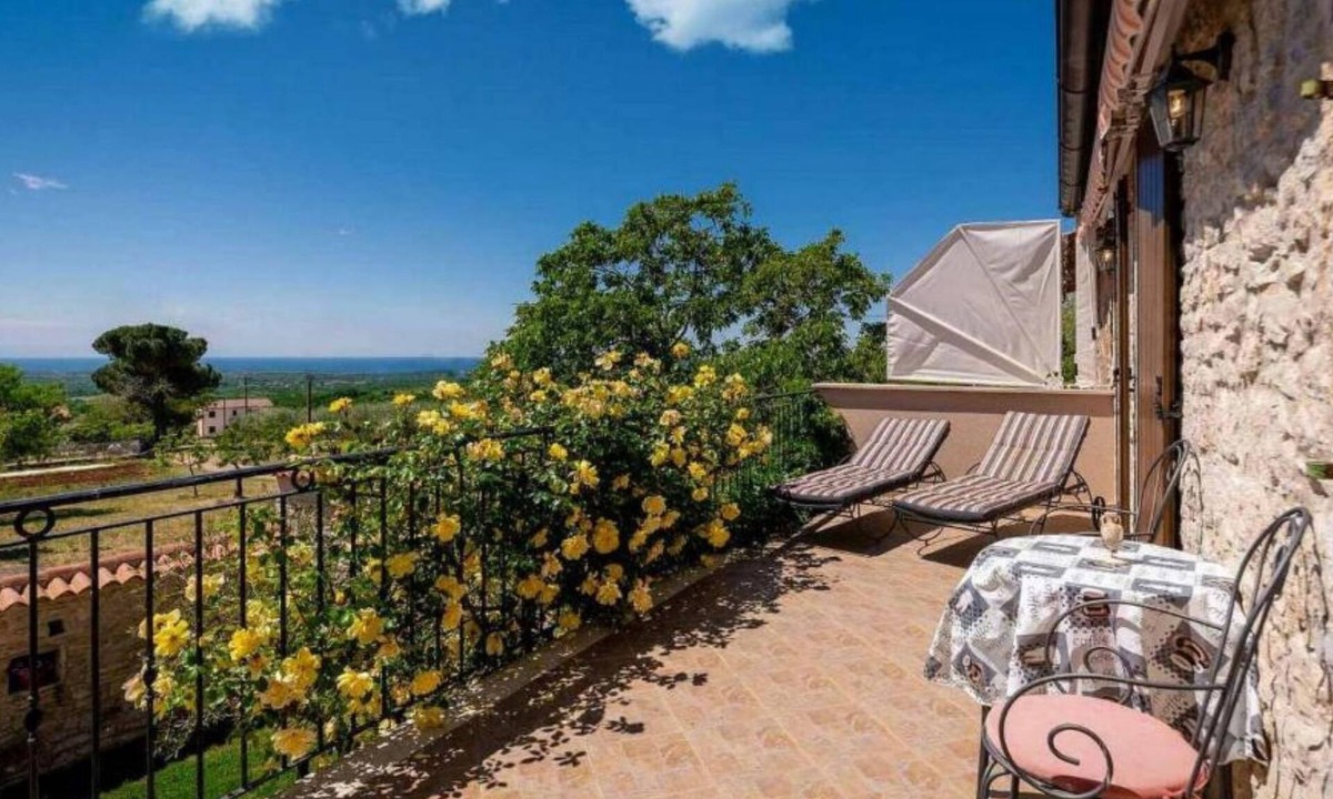 Kastelir-Labinci House | Casa Paola by Interhome
