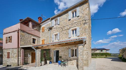 Baredine Villa | Casa Pove by Villas Guide