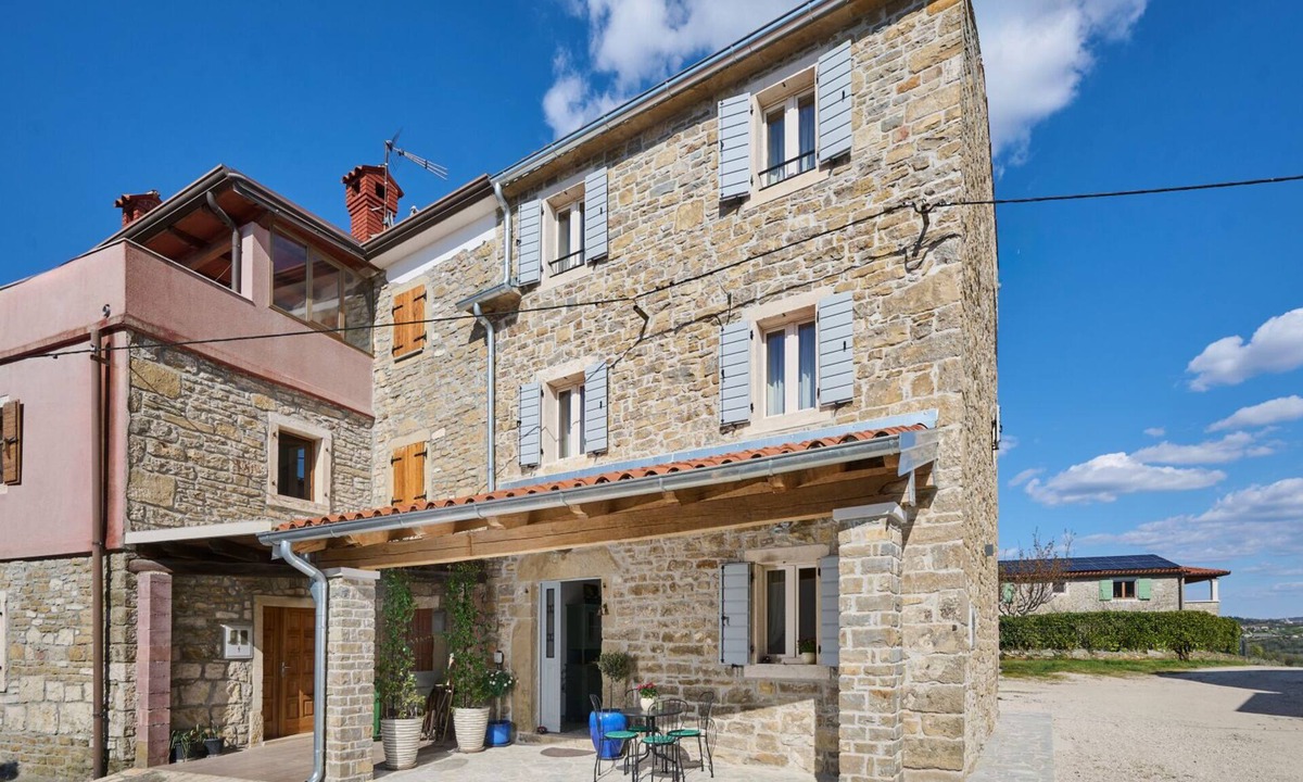 Baredine Villa | Casa Pove by Villas Guide