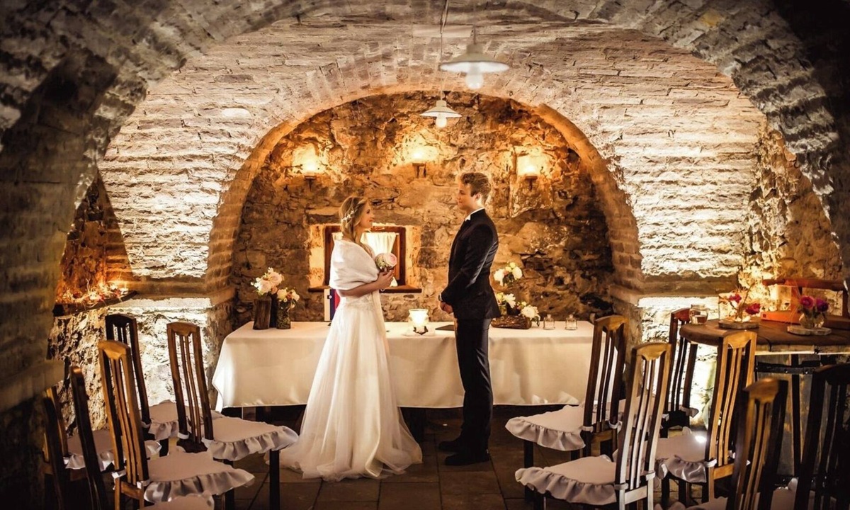Sezana House | Château Asa–Perfect Location for a Dream Wedding