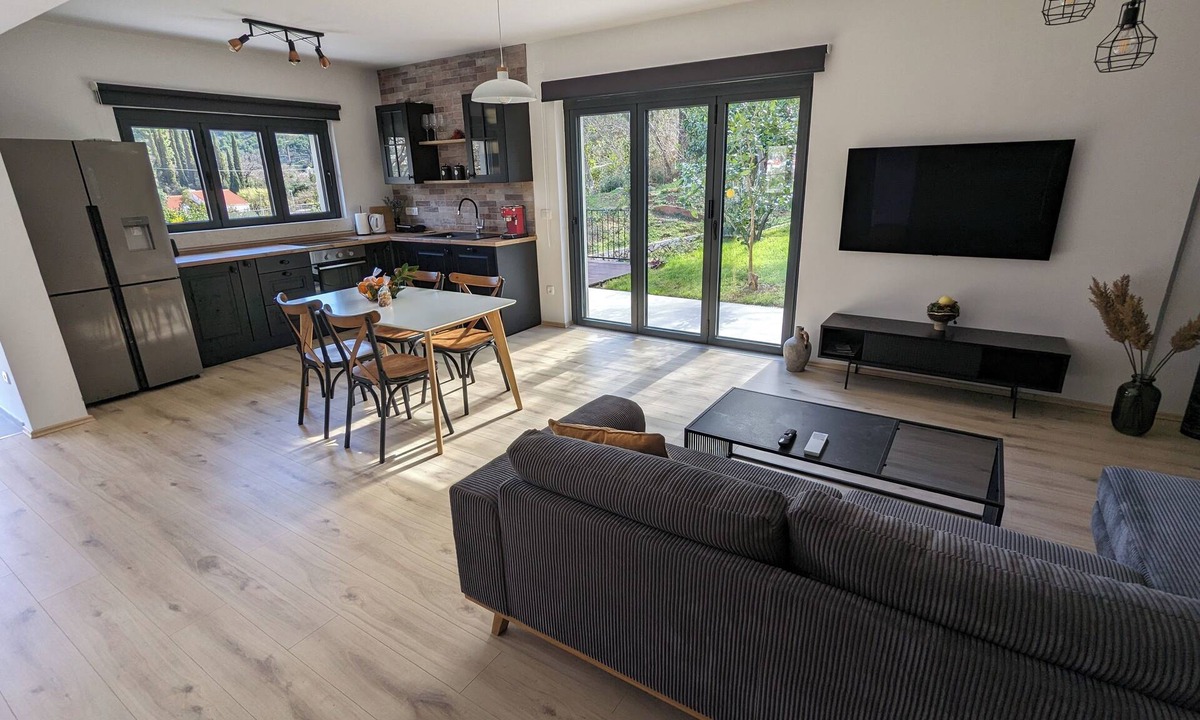 Zupa dubrovacka House | Charming 2-bedroom house in lovely Dubrovnik area with AC