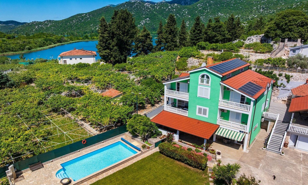 Peracko Blato House | Charming Apartmen near the Sea, Silo