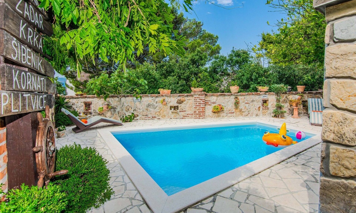 Maslenica House | Charming Holiday Home in Maslenica