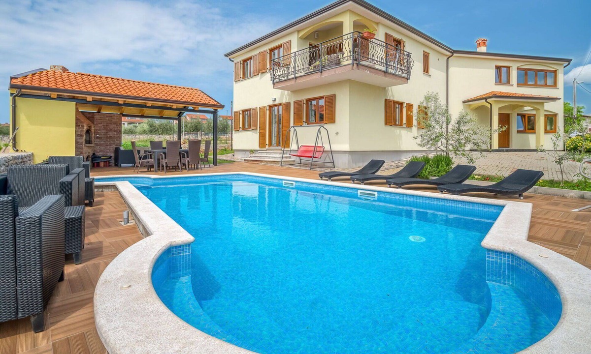 Tar Apartment | Cosy apartment for 2 guests with pool, WIFI, A/C and TV