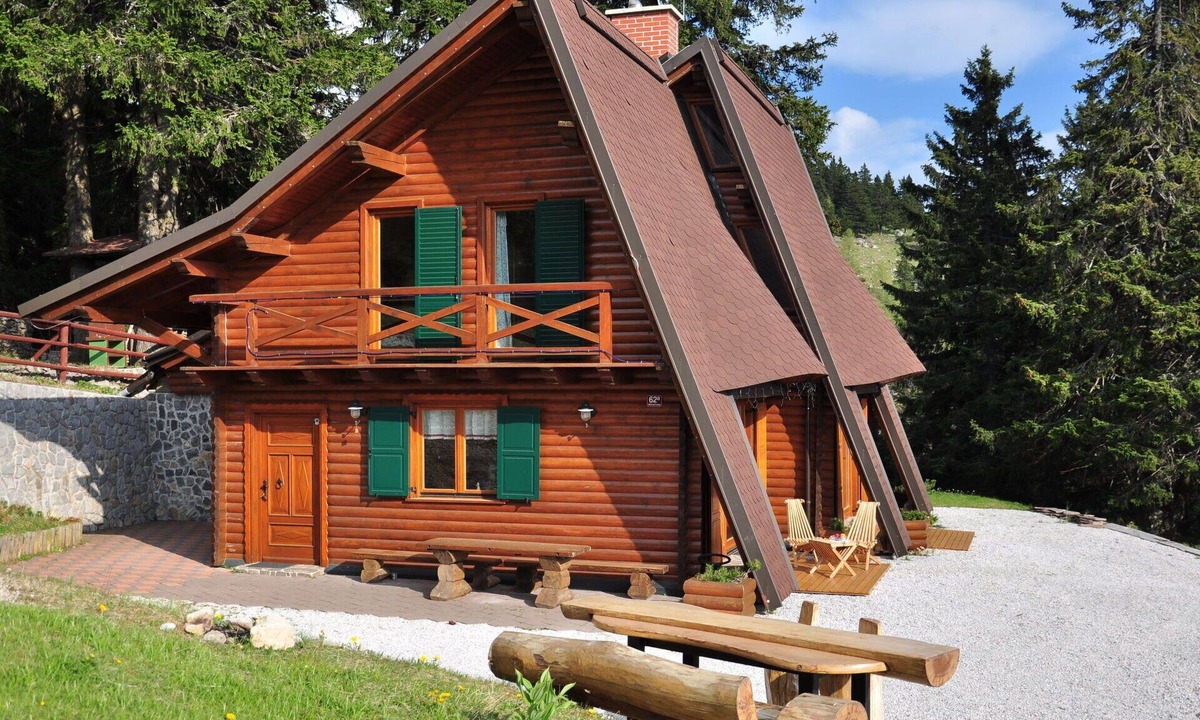 Ambroz pod Krvavcem Apartment | Cosy apartment for 8 guests with WIFI, TV, patio, pets allowed and panoramic view