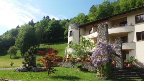 Tolmin Hotel | Country house hotel Zlata ribica