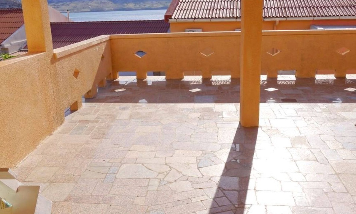 Metajna Apartment | Cozy 1 Bedroom Apartment With sea View
