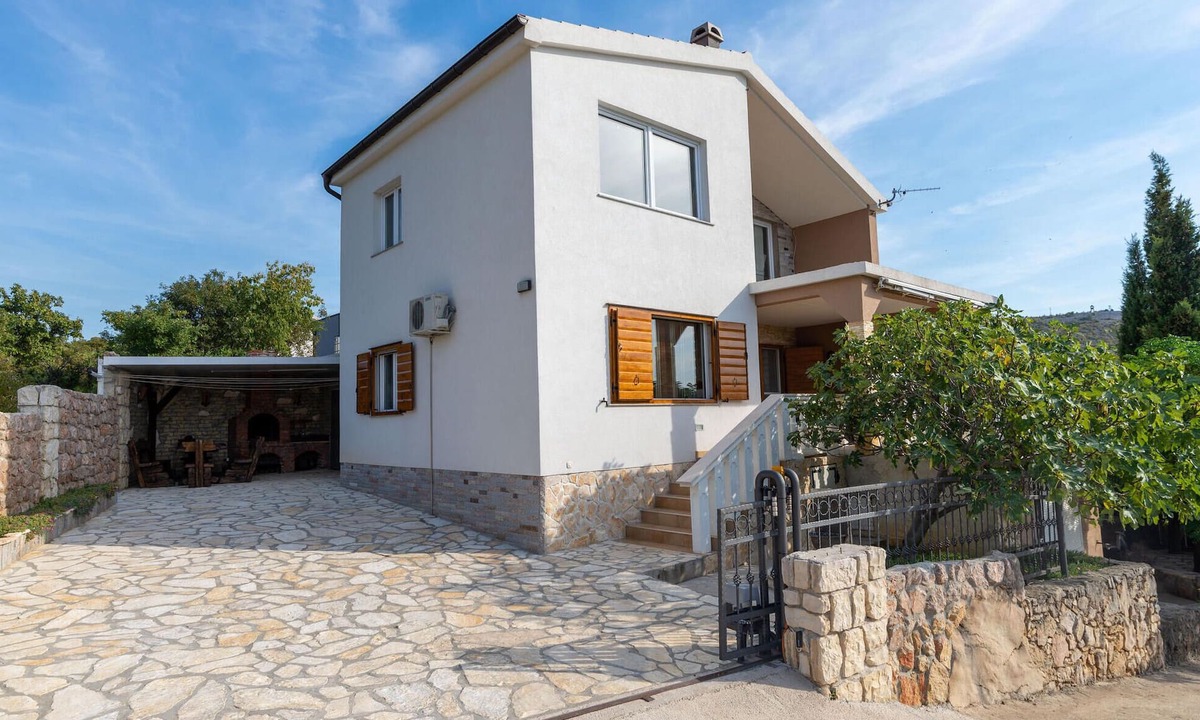 Rovanjska Apartment | Cozy apartment in Rovanjska/Jasenice with WiFi