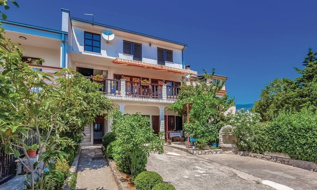 Crikvenica Apartment | Cozy apartment in Crikvenica with house sea view