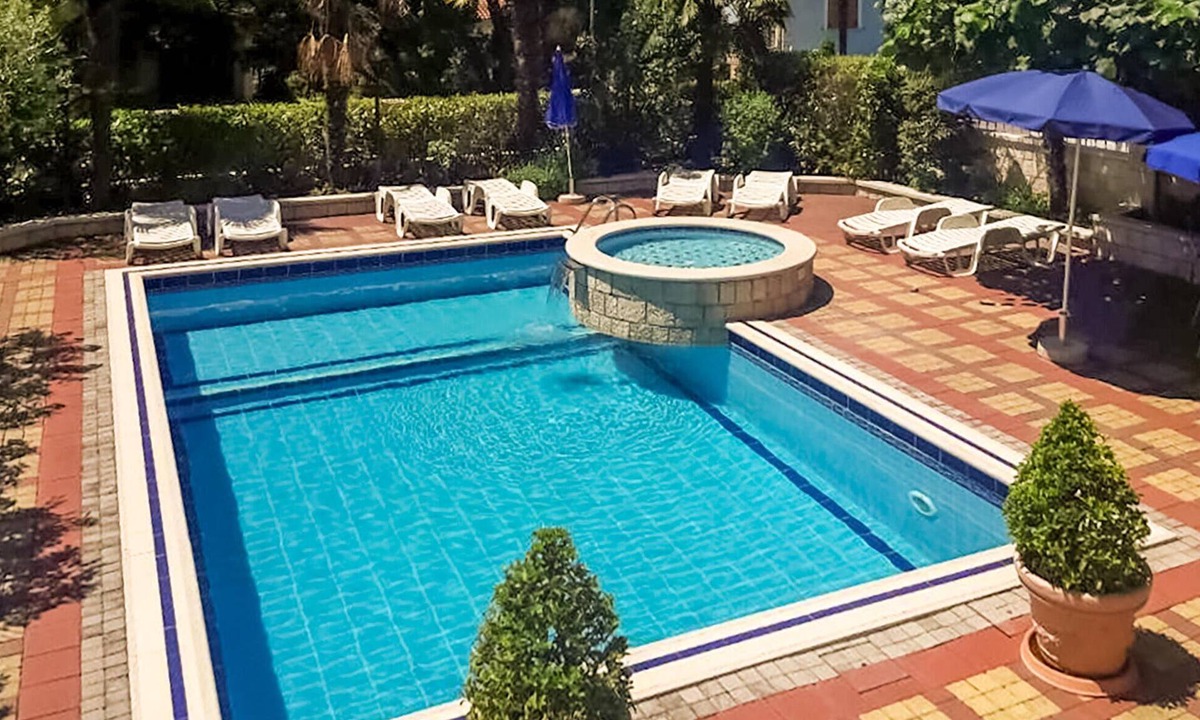 Kukci Apartment | Cozy apartment in Kukci with swimming pool
