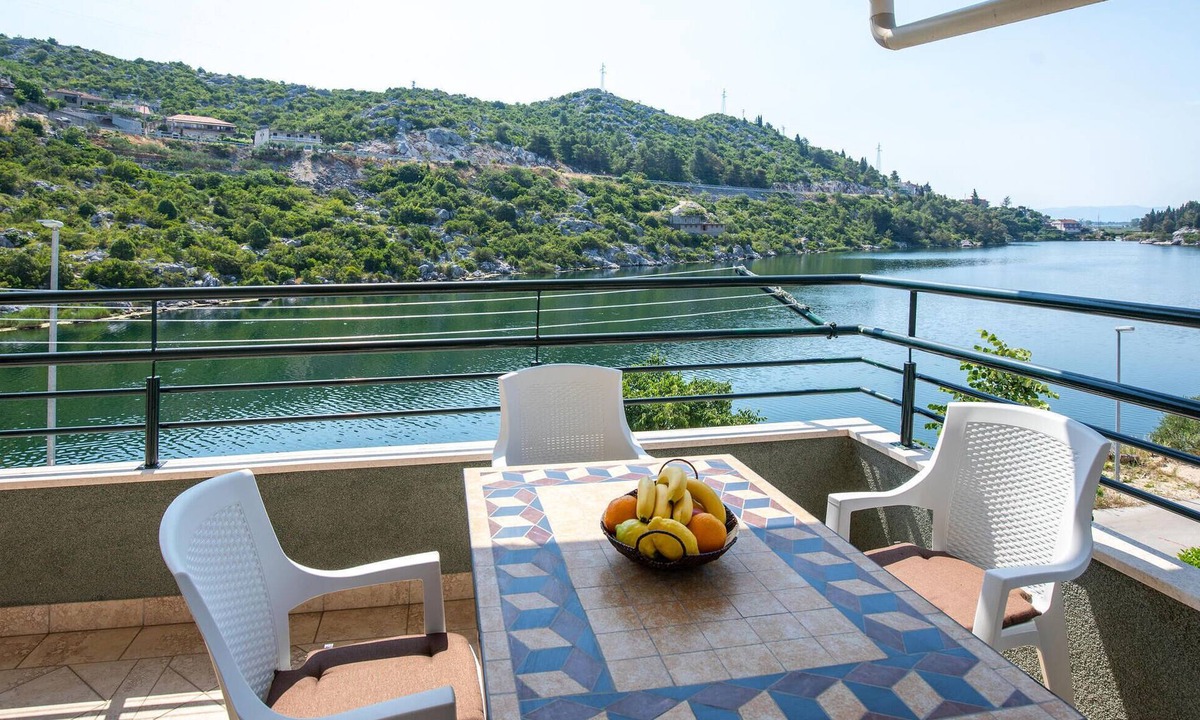 Ploce Apartment | Cozy apartment in Ploce with WiFi