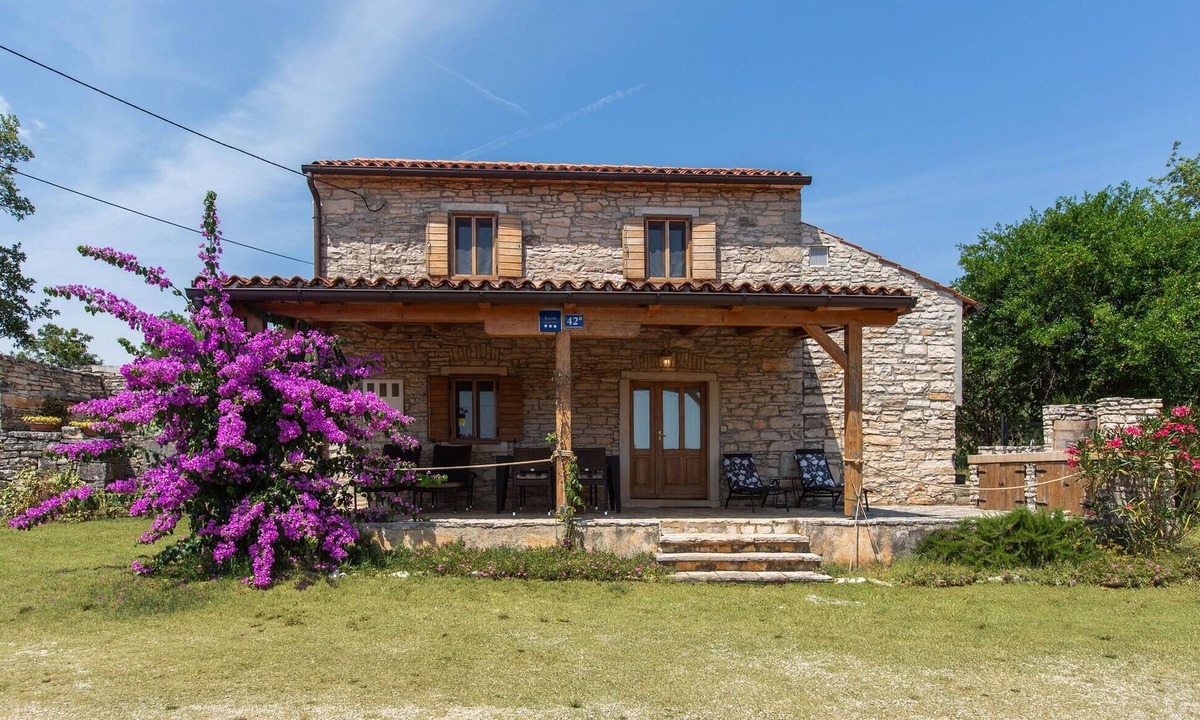 Kaldanija House | Cozy home in Buje with house a panoramic view