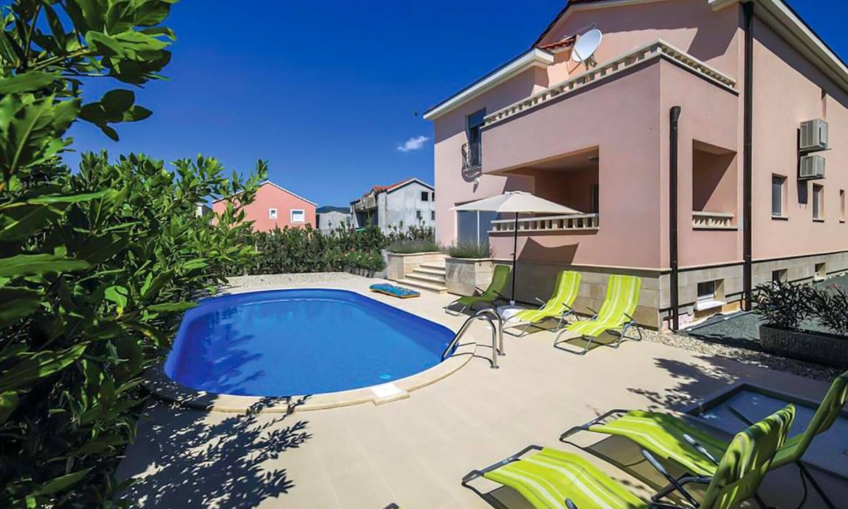 Kastela House | Cozy home in Kastel Luksic