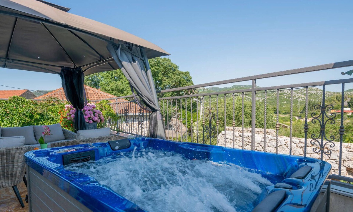Ploce House | Cozy home in Ploce with house a panoramic view