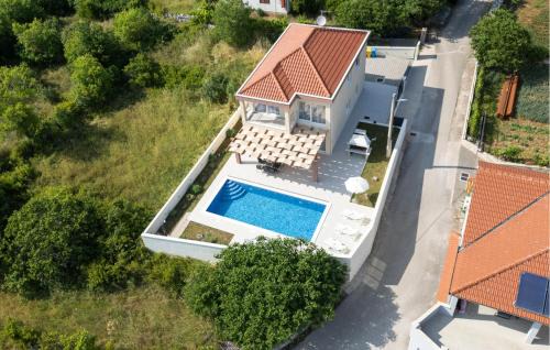 Primorski Dolac House | Cozy Home In Primorski Dolac