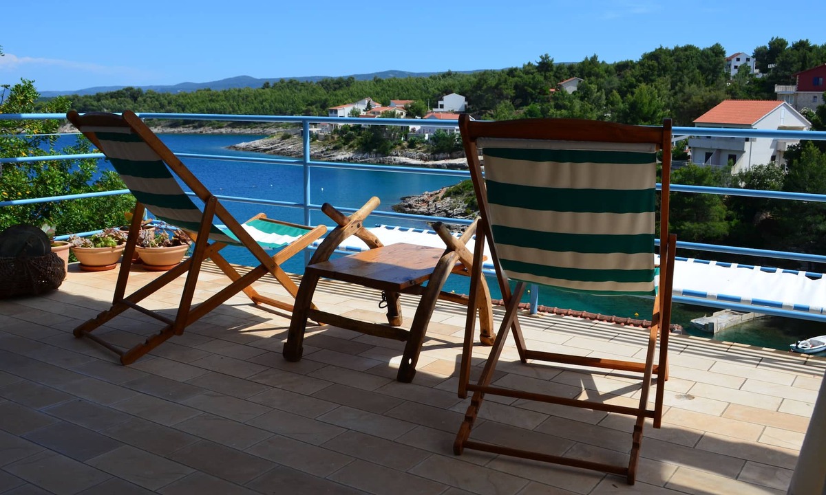Vrbanj House | Cozy home with beautiful open spaces and best views over the Basina bay