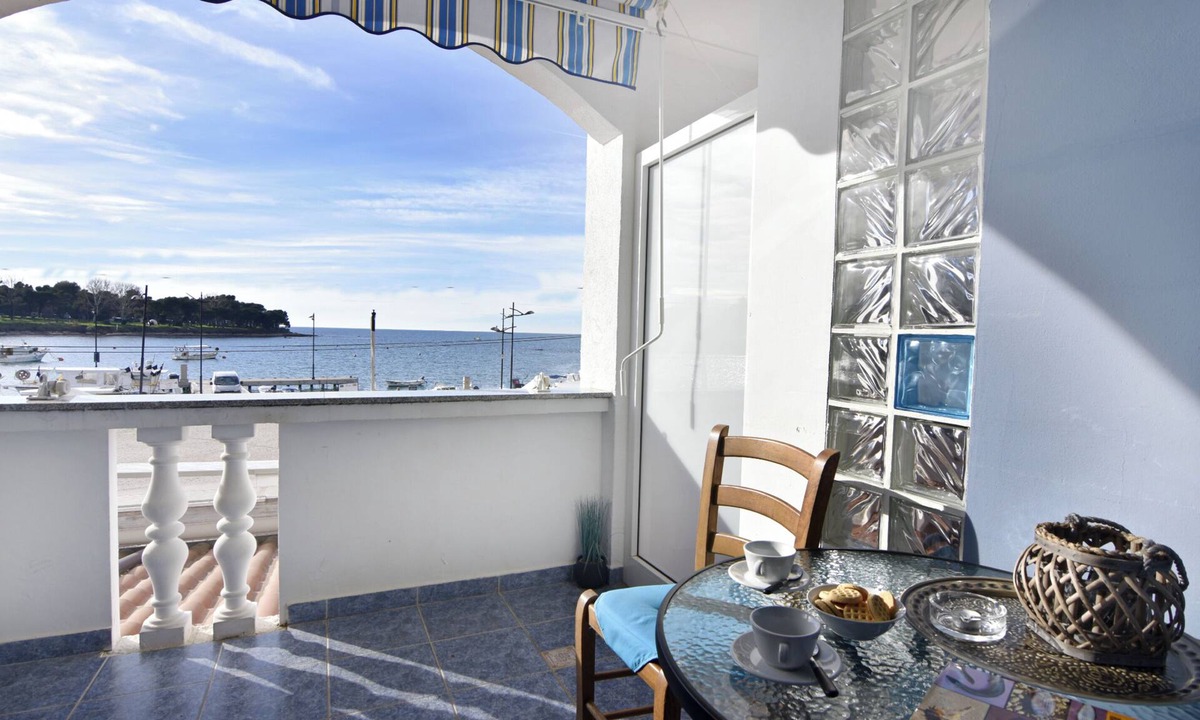 Savudrija Apartment | Cozy nest with stunning sea views from the terrace