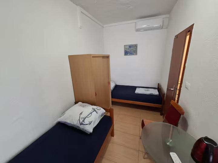 Plisac Apartment | Cozy Room in Šibenik Center