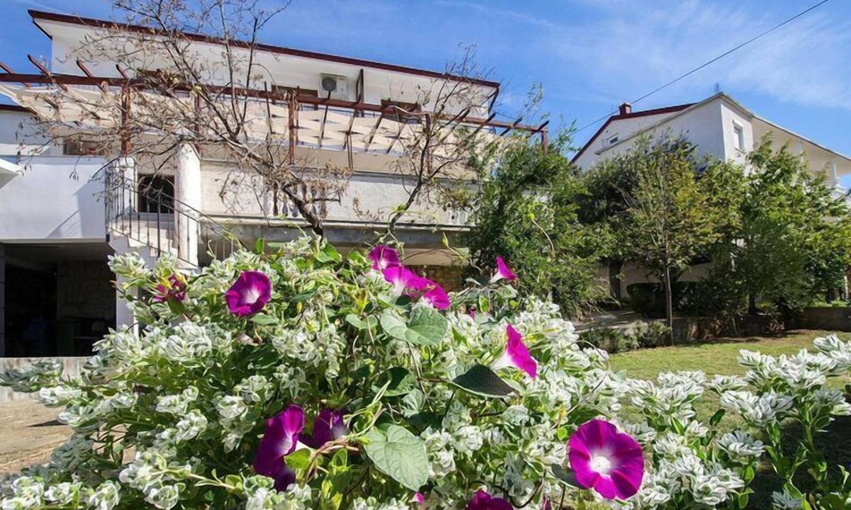 Starigrad Apartment | Cozy Starigrad Apartment for 4