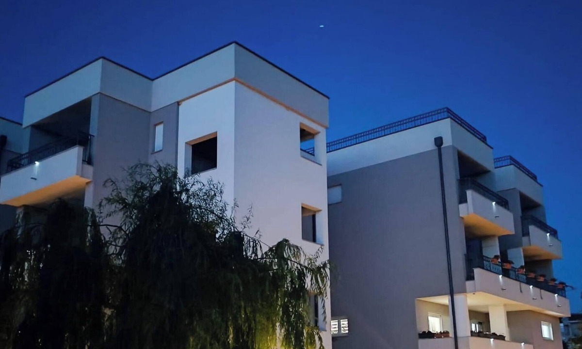 Drage Apartment | Dalmatia Apartments - Three Bedroom Apartment with Balcony and Sea View 7