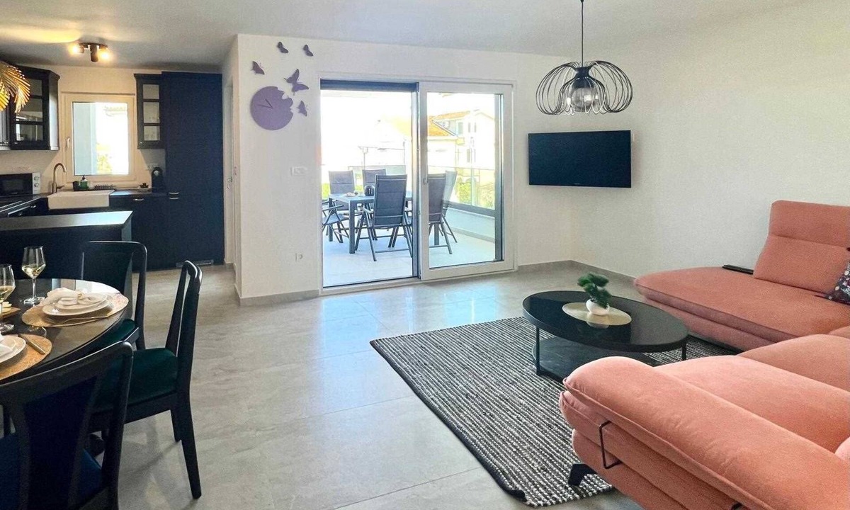 Vantacici Apartment | Deluxe Apartment II. near the beach