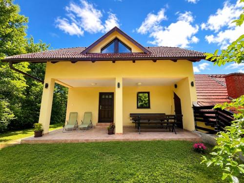 Majsperk House | Digital Detox House Haloze