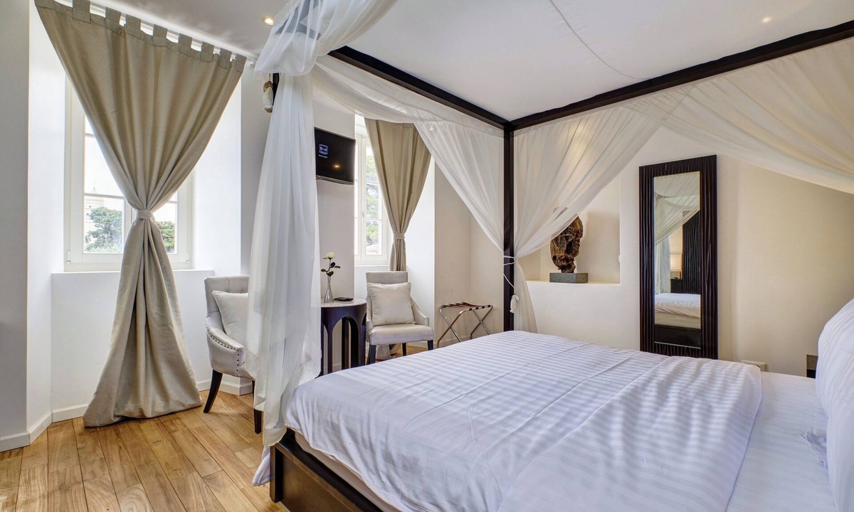 Veli Losinj Hotel | Dolphin Suites Hotel