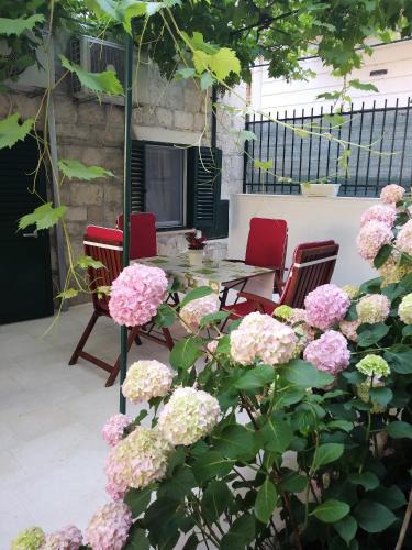 Split Apartment | Downtown Authentic Apartments