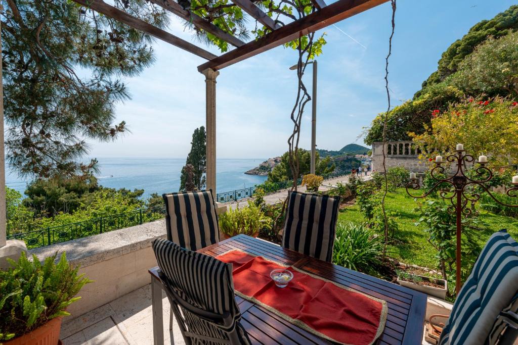 Pile Apartment | Dubrovnik Seaview apartment 10 min to the Old Town