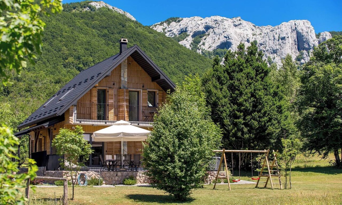 Karlobag House | Eco mountain retreat in Velebit near the sea and national parks.