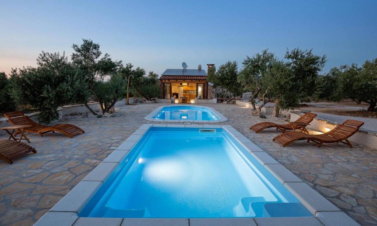Drage Villa | Eco Villa Solus with two pools