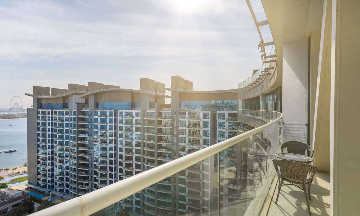Palm Jumeirah Apartment | Elegant Palm Retreat w/Iconic Sea & Marina Vws