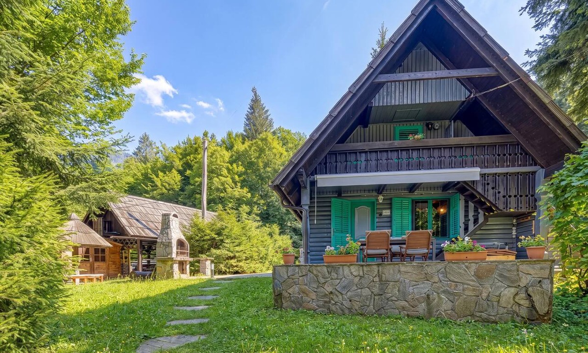 Kostel Ski Chalet | Fani's Riverside Home with Sauna & Beach, Kostel, Slovenia