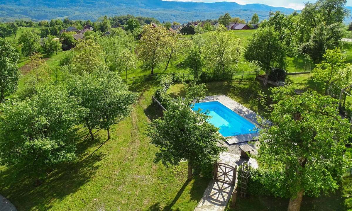 Novo Mesto Apartment | Far from the hustle and bustle of the city, surrounded by unspoiled nature, on a hill with a magnifi