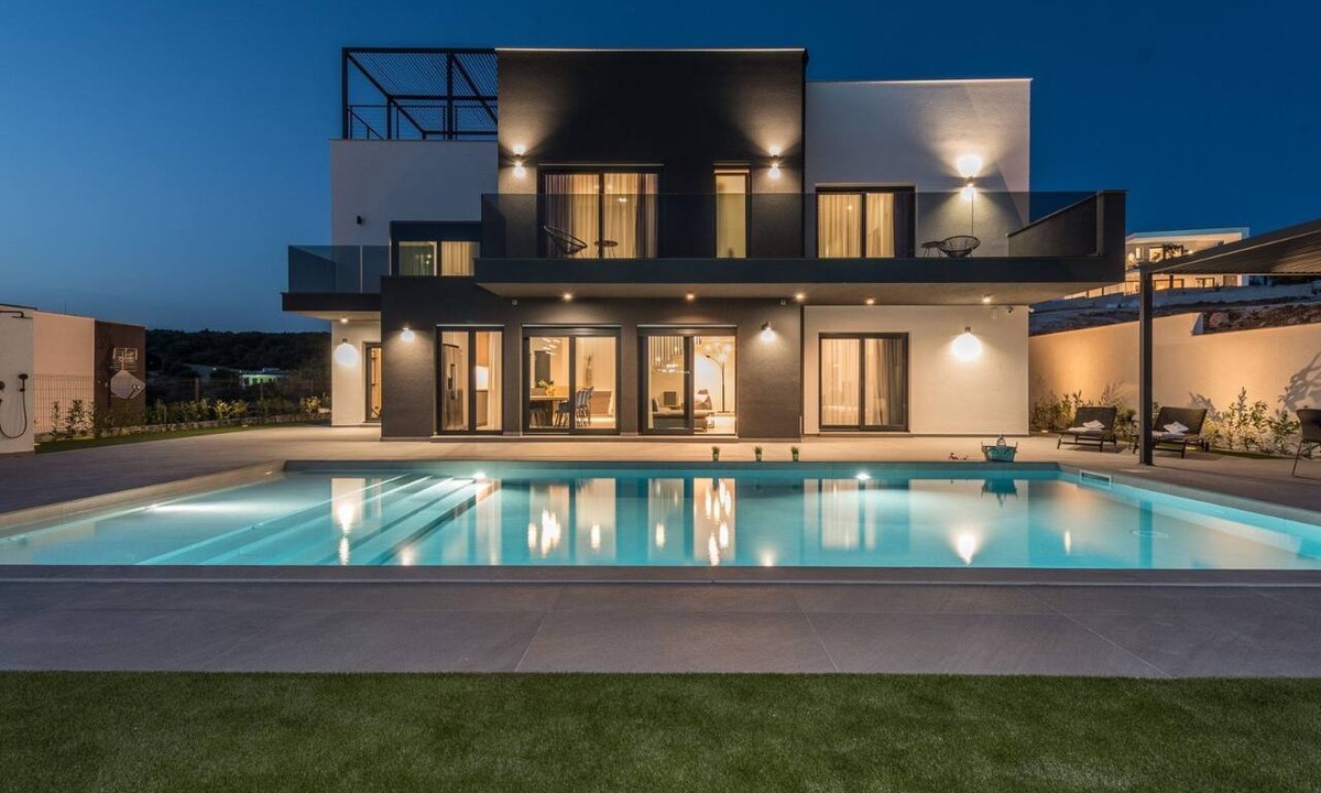 Jakisnica House | Ferienvilla "Villa Aria" mit Whirlpool by Interhome