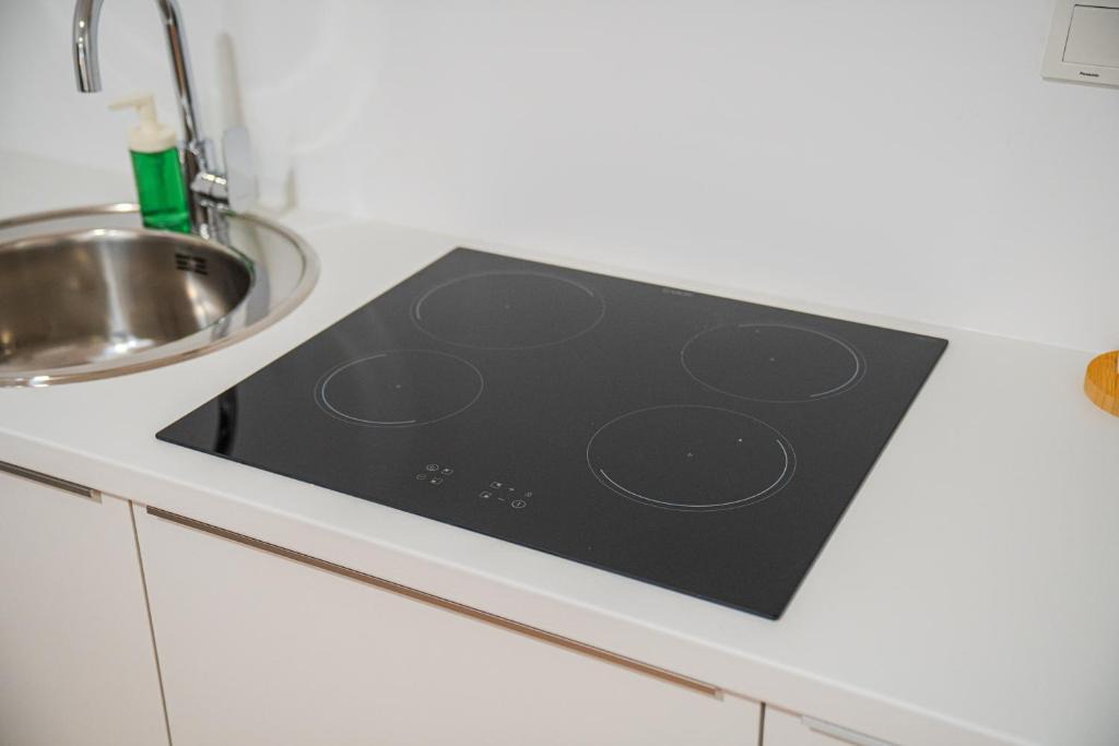 Zagreb Apartment | Flexible SelfCheckIns Zagreb 288 - 1 Bedroom Apartment - Loggia - Parking