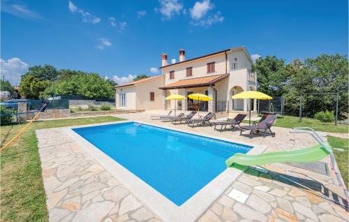 Gracisce House | Four-Bedroom Holiday Home In Bregi