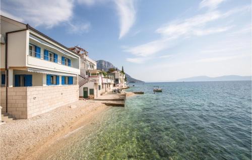 Brist House | Four-Bedroom Holiday Home In Brist