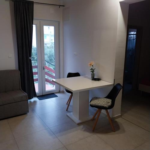 Tribunj Apartment | FRANE STUDIO