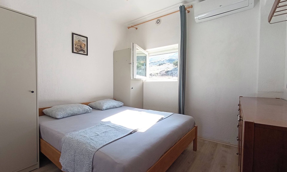 Pag Apartment | From 25 per day. Only 200 meters from the beach with beautiful sea views