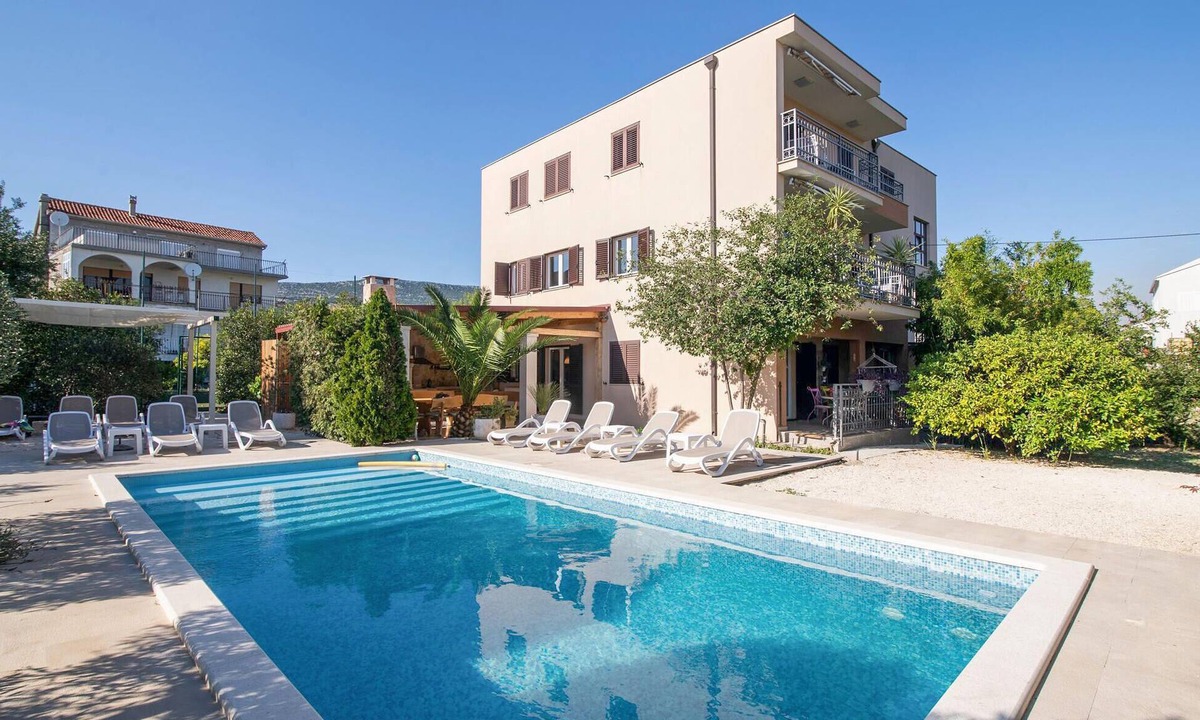 Kastel Stafilic Apartment | Gorgeous apartment in Kastel Stafilic