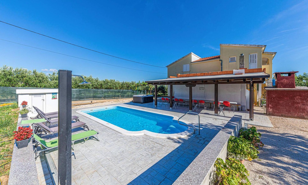 Rudine Apartment | Gorgeous apartment in Kastel Novi