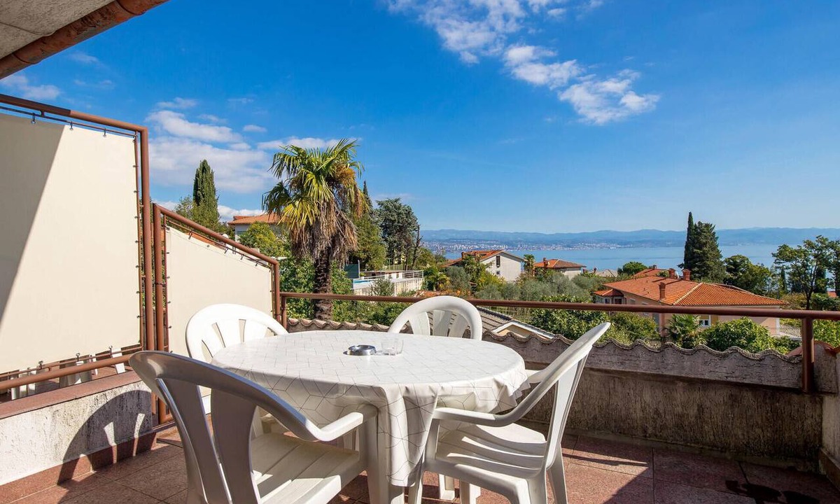 Ika Apartment | Gorgeous apartment in Lovran